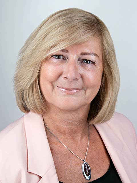 June Davenport image