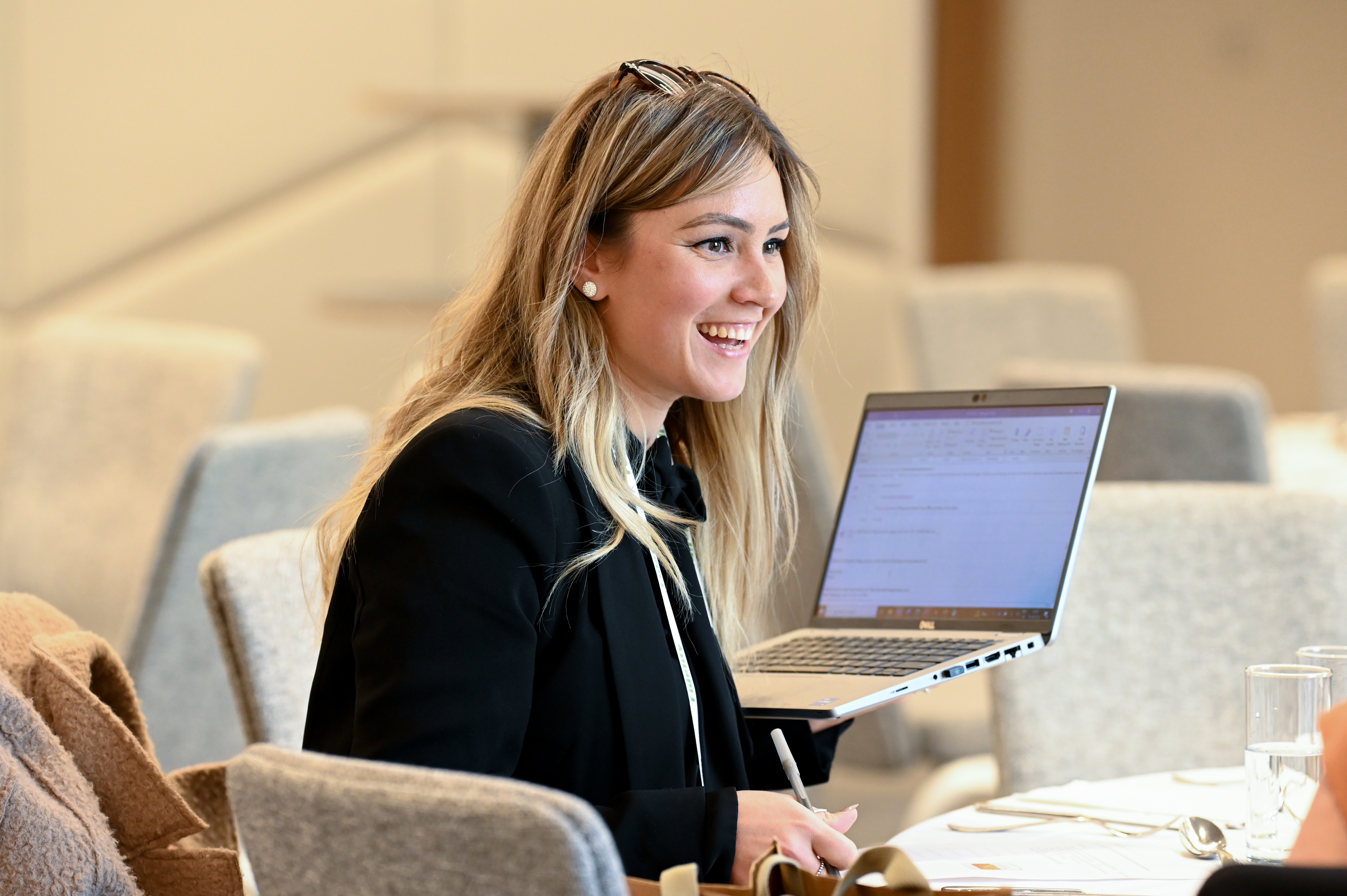 blonde lady with laptop